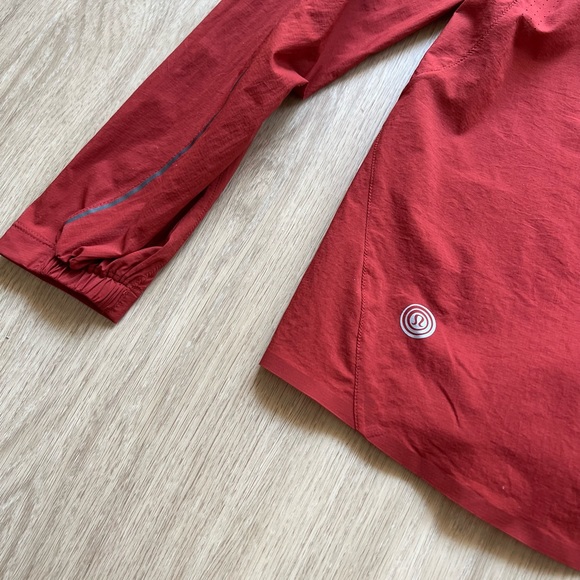 Lululemon Men’s Seawheeze Light Weight Running Zip Up Windbreaker Jacket - Picture 4 of 7